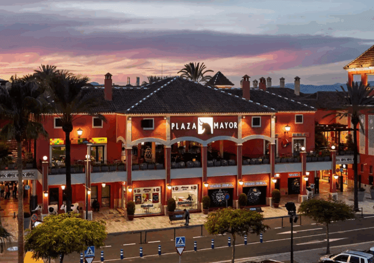 plaza-mayor-nomad-malaga
